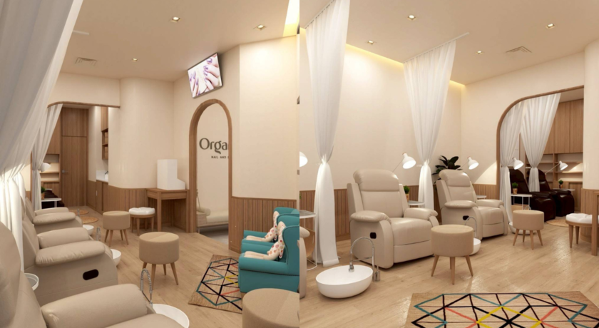 Organiq Nail & Spa  2