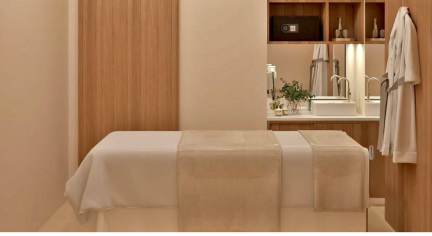 Organiq Nail & Spa  4
