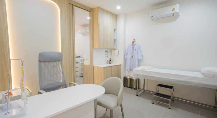Heal U Wellness Clinic (ฮีล ยู เวลเนส คลินิก : ตรวจรักษา กล้ามเนื้อ กระดูกและข้อ กายภาพบำบัด) ฮีล ยู เวลเนส สหคลินิก 3