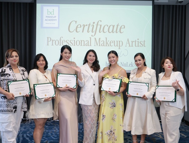 bd Makeup Academy  image_picker_120ADB07-4BBF-4938-89BD-C5DFF074E9E8-27335-000002091FB69878