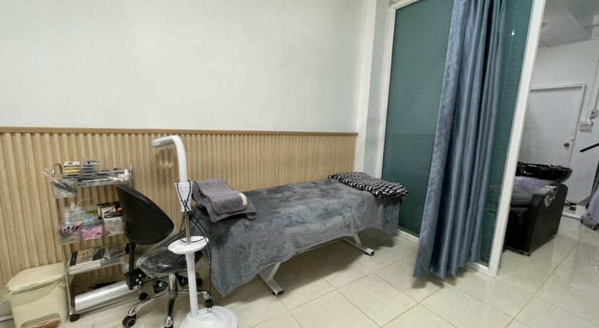 LUSH Hair & Nail Salon  4