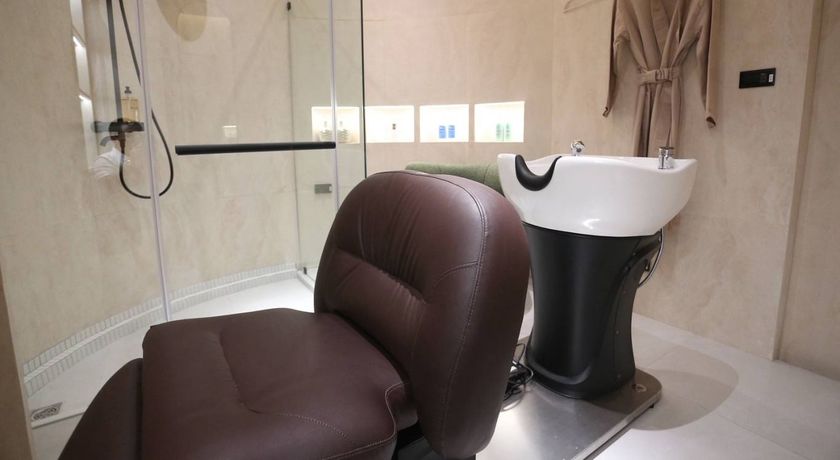 Aloha Studio Nails & Spa (SuKhumvit 77) (Original Korea Head Spa)  12
