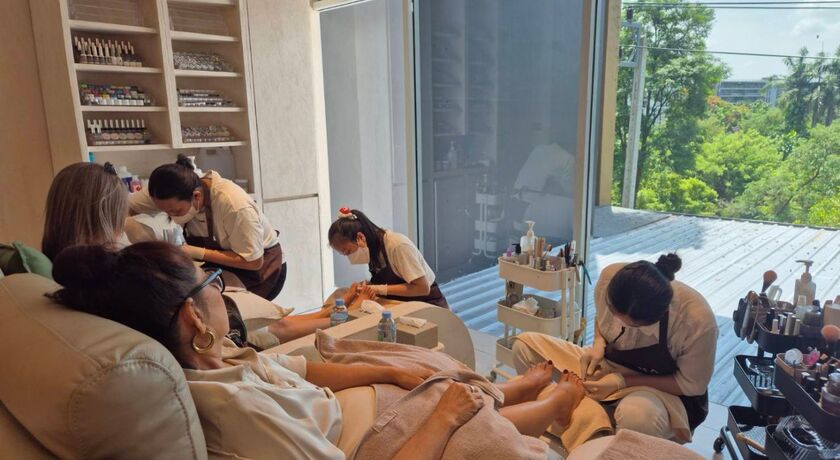 Aloha Studio Nails & Spa (SuKhumvit 77) (Original Korea Head Spa)  15