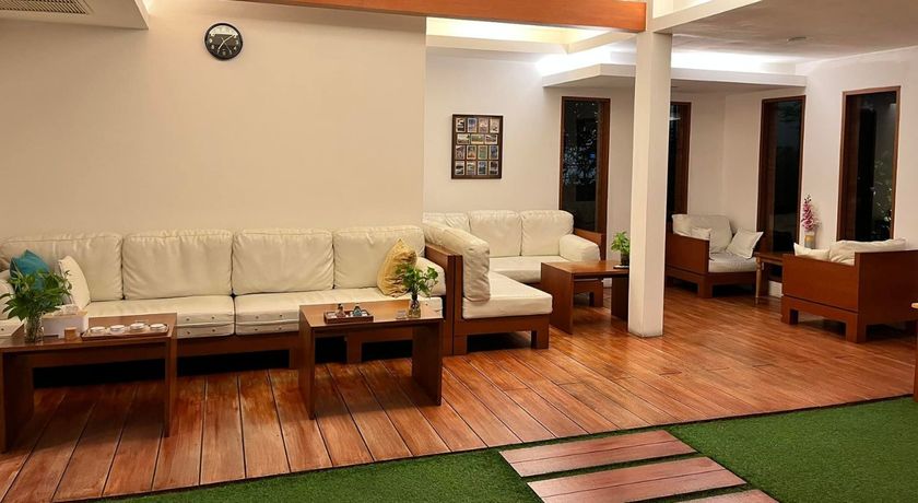 Retreat on Vitayu  6
