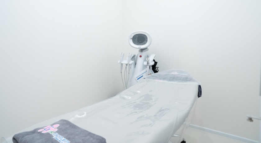 Gangnam Clinic (Central Chanthaburi)  11