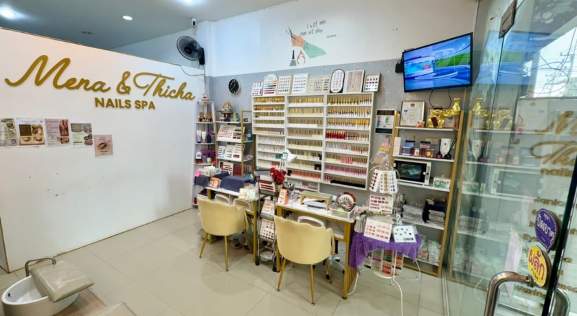 Mena & Thicha Nail Spa  2