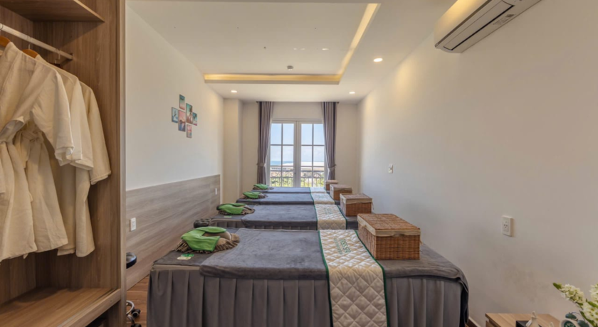 Oasis Spa Massage & Nail (Phu Quoc)  7