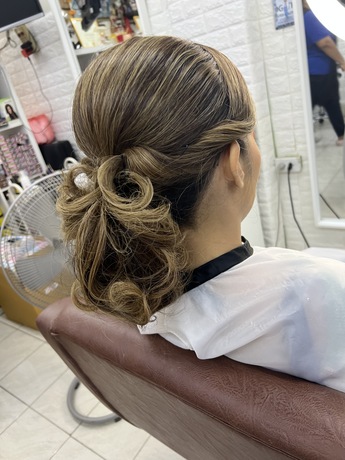 The First Salon  image_picker_73F902FC-3C6F-4A85-BF01-97A9D5C723D1-2737-0000011484C04ED7