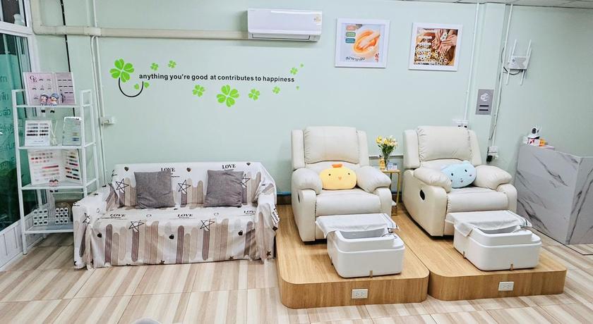 P & M Nail Smile Chiangmai P & M Nail Smile Chiangmai - ร้านทำเล็บและบิวตี้ครบวงจร ย่านศิริธร เชียงใหม่ S__19095561_resized