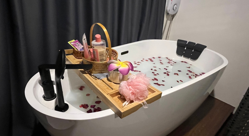 Eri House Thai Massage & Spa เอรี่ เฮาส์ นวดเพื่อสุขภาพ 9