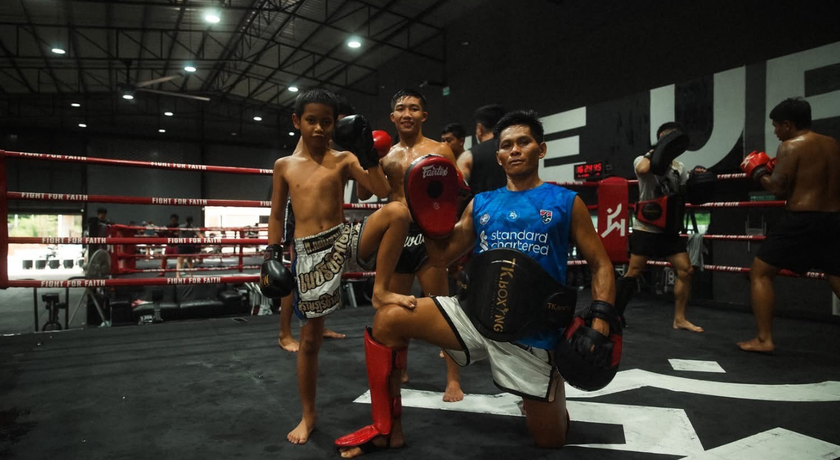 S.SASIWAT MUAY THAI CAMP ศ.ศศิวัฒน์ มวยไทย แคมป์ 7