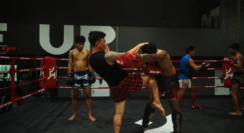 S.SASIWAT MUAY THAI CAMP ศ.ศศิวัฒน์ มวยไทย แคมป์ 10