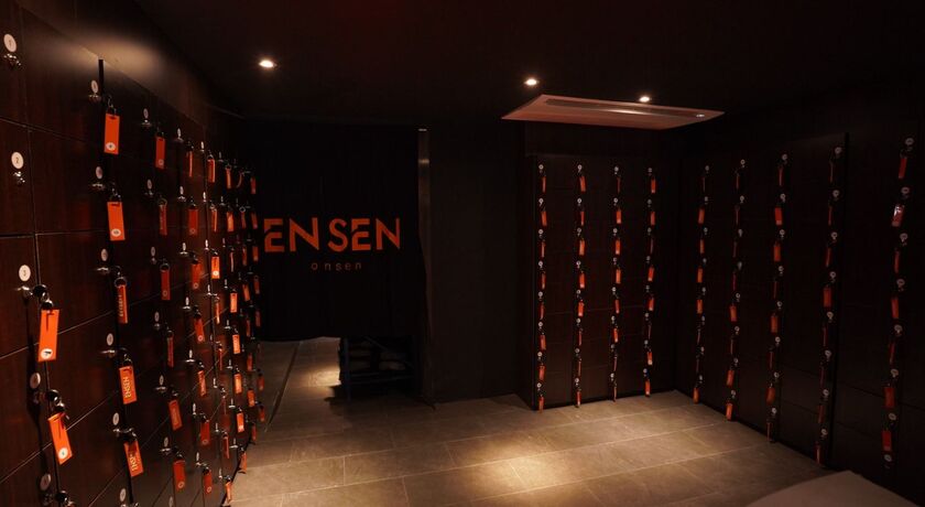 Ensen Onsen Bangkok (Near Samyan Mitrtown)  8
