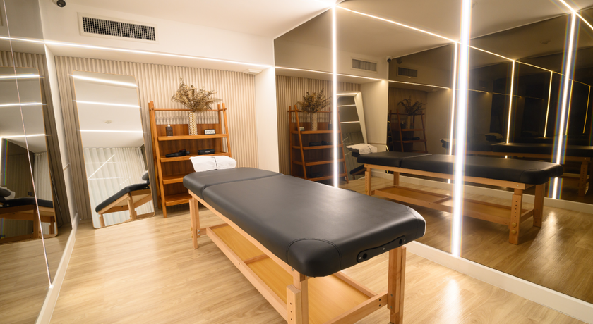 FATGYM (Fit @ Thonglor Gym) (Home Place Building Thonglor 13) FATGYM - ยิมหรู ทองหล่อ 13 แบบบูติกพรีเมียม 6
