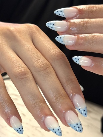 Build_lashandnail  image_picker_53EC62D9-3332-4C25-B5F8-D815AE03CAE2-52890-000011740C36D271