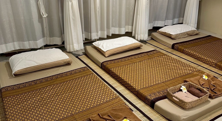 Treat Thai Massage Treat Thai Massage - นวดไทย สุขุมวิท 42/1 ใกล้ BTS เอกมัย 4