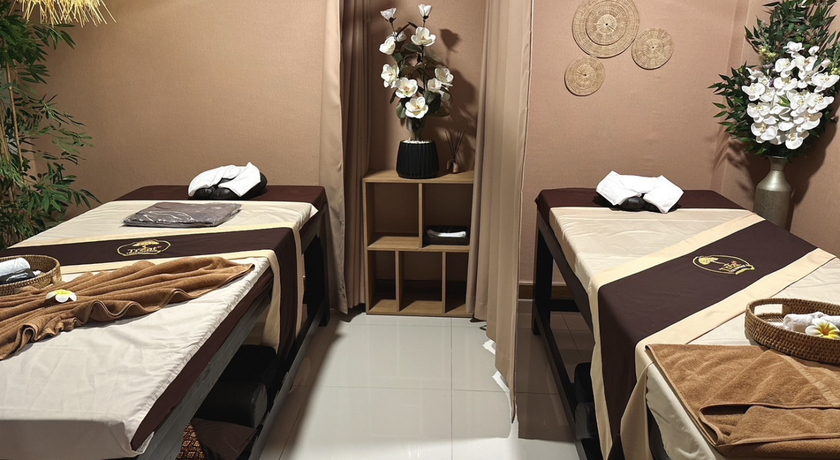 Treat Thai Massage Treat Thai Massage - นวดไทย สุขุมวิท 42/1 ใกล้ BTS เอกมัย 5
