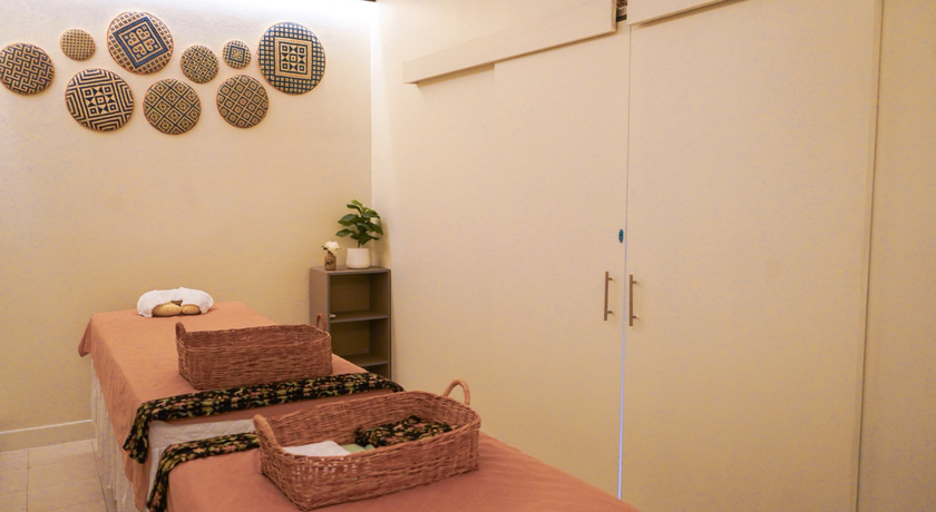 Klinn Nail and Massage Phuket Klinn Nail and Massage Phuket - สปาเล็บและนวดสุขภาพ ภูเก็ต 12
