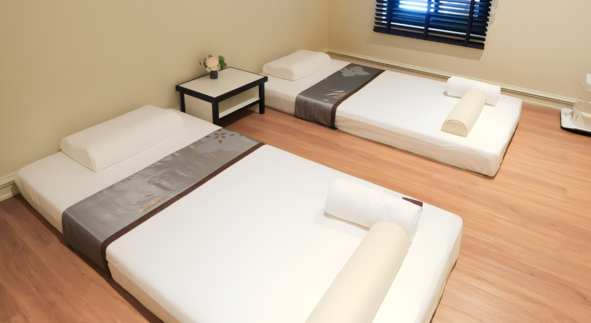 Let's Relax Spa Bangkok Baan Silom Let’s Relax Spa Bangkok Baan Silom - เล็ทส์ รีแล็กซ์ สปา บ้านสีลม หรูหราใจกลางสีลม 7