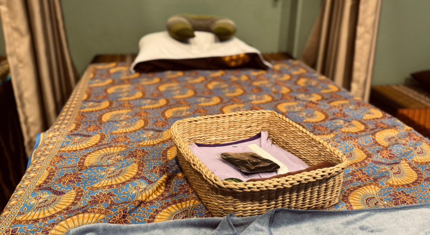 Panisara V. Health Massage  3