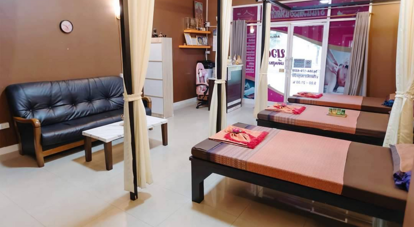 Ruean Hat Thong Massage (Massage for Health) ร้านนวดเรือนหัตถ์ทอง นวดเพื่อสุขภาพ 3