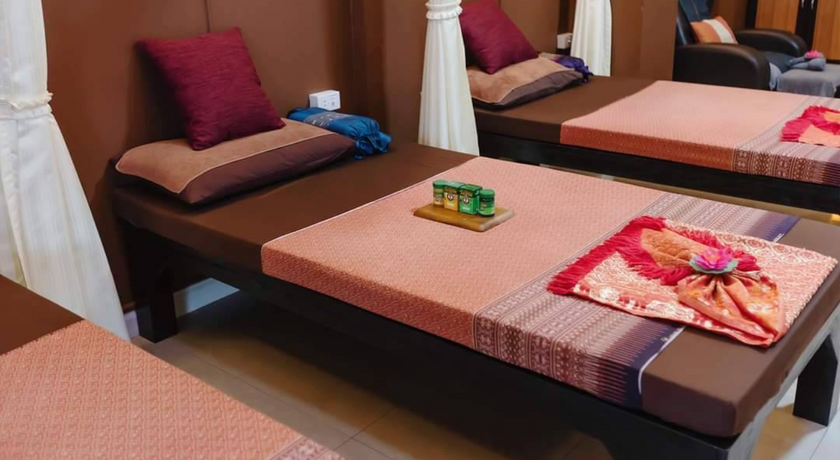 Ruean Hat Thong Massage (Massage for Health) ร้านนวดเรือนหัตถ์ทอง นวดเพื่อสุขภาพ 4