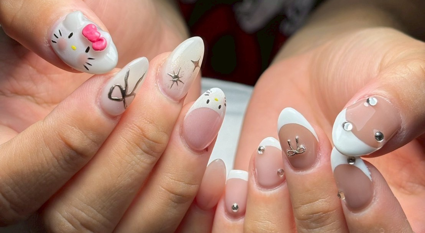 Rest Nails & Hair Cafe  11
