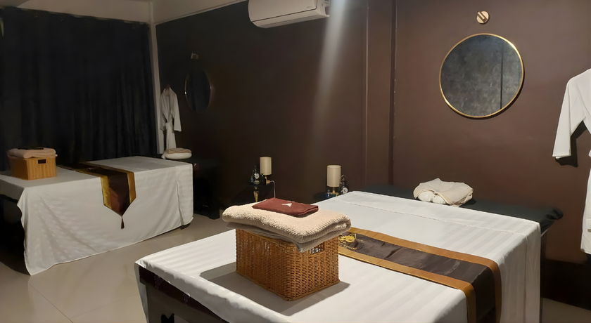 LANNA THAI MASSAGE & SALON SUKHUMVIT 60 Lanna Thai Massage & Salon - ล้านนา นวดสุขภาพ สุขุมวิท 60 ใกล้ BTS บางจาก 2