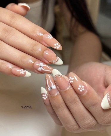 Tanwa Nails and Beauty  image_picker_DFBFEDF3-334E-4219-82CD-9E9A89027B8A-97743-00000E5A650DD2F7