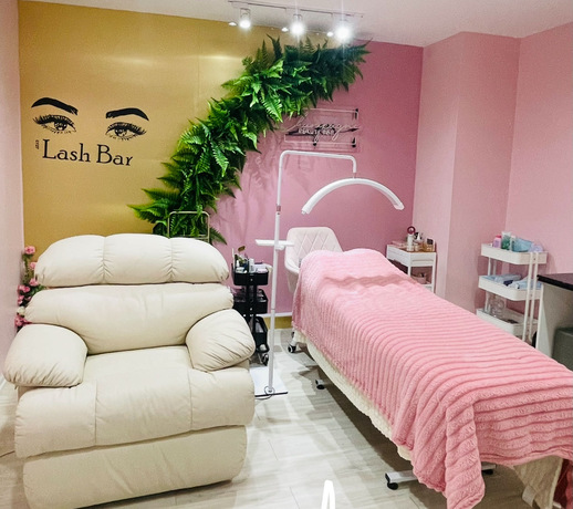 GLAM BEAUTE BAR GLAM Beaute Bar & Spa (แกลม บิวตี้ บาร์ ทองหล่อ - เล็บ ขนตา คิ้ว สปา แว็กซ์ พาราฟิน) image_picker_C8015A7C-DCAE-4E7D-8939-67CC405FF898-3453-00000069CEFFCD36