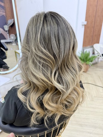 Coiffe Chez Tommy  line_oa_chat_251103_120158