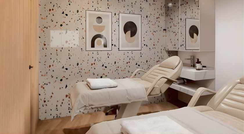 N.C. Nails Express Hua Hin Soi 10 N.C. Nails Express - เอ็นซี เนลส์ เอ็กซ์เพรส ร้านทำเล็บ หัวหิน ซอย 10 5