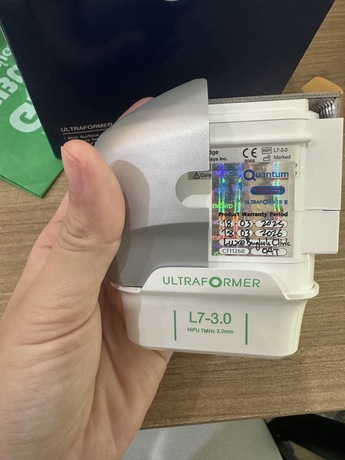 Luxe Bangkok Clinic (BTS Phahonyothin 24) Luxe Bangkok Clinic (BTS Phahonyothin 24) (มีสาขาเดียวเท่านั้น)  image_picker_F2A08815-6953-43C7-8BE1-5CBA5F5FC921-67356-00000814007B9016