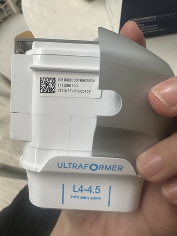 Luxe Bangkok Clinic (BTS Phahonyothin 24) Luxe Bangkok Clinic (BTS Phahonyothin 24) (มีสาขาเดียวเท่านั้น)  image_picker_284B6ABF-C9CD-4512-B350-8F998AC09801-67356-0000081400A0518A