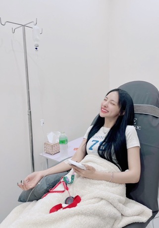 Luxe Bangkok Clinic (BTS Phahonyothin 24) Luxe Bangkok Clinic (BTS Phahonyothin 24) (มีสาขาเดียวเท่านั้น)  image_picker_AFDC1F55-1B89-406F-AA0D-8D9A7E999139-67356-00000814E9AB41C1