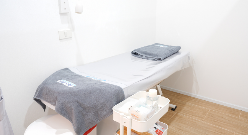 Laliza Clinic (Future Park Rangsit) Laliza Clinic - ลลิษา คลินิก ผิวหนังเฉพาะทาง ฟิวเจอร์พาร์ครังสิต 10