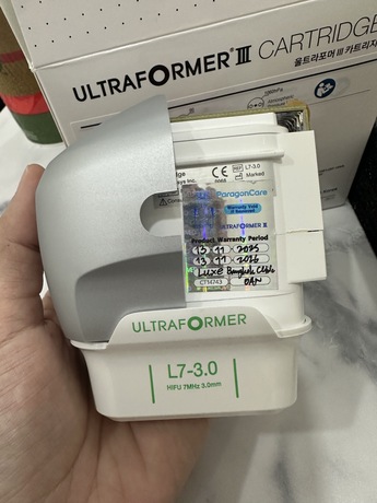 Luxe Bangkok Clinic (BTS Phahonyothin 24) Luxe Bangkok Clinic (BTS Phahonyothin 24) (มีสาขาเดียวเท่านั้น)  image_picker_6A2D8BBD-78A1-443C-91BC-29A83CE32F6C-40720-000010CCF6D4019E