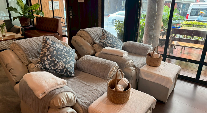 Kleines Authentic Massage (Nuad Thai)(Sukhimvit 24) Kleines Authentic Massage - ไคลน์ ออเธนทิค มาสสาจ นวดเพื่อสุขภาพ สุขุมวิท 24 3