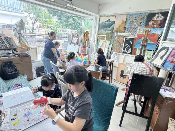 The Pikture Gallery Art Workshop & Framing The Pikture Gallery - เวิร์กช็อปศิลปะ สุขุมวิท 49/1 scaled_1000025908