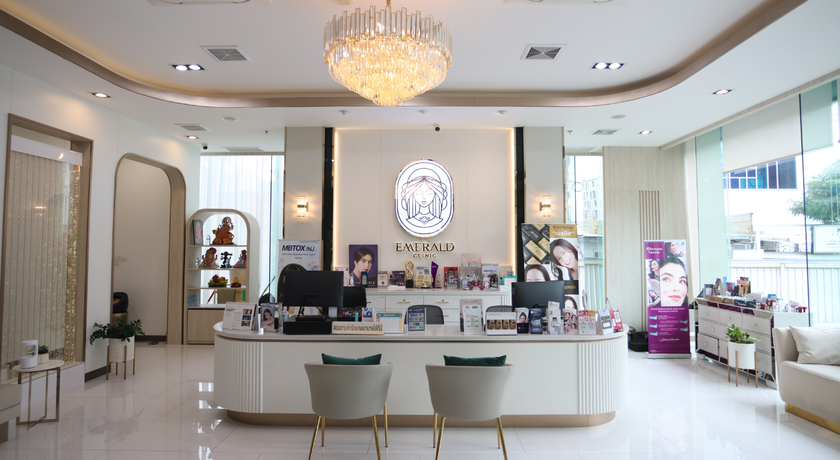 Emerald Clinic (1 Floor at LE Concorde Tower Ratchada) Emerald Clinic - เอเมอรัลด์ คลินิก เสริมความงามครบวงจร รัชดา ห้วยขวาง 5