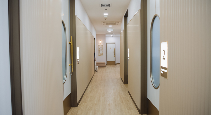 Emerald Clinic (1 Floor at LE Concorde Tower Ratchada) Emerald Clinic - เอเมอรัลด์ คลินิก เสริมความงามครบวงจร รัชดา ห้วยขวาง 2