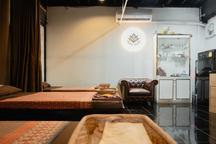 Beyond Massage (Sukhumvit 36) Beyond Massage - Sukhumvit 36 Sk7