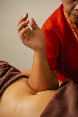 Beyond Massage (Sukhumvit 36) Beyond Massage - Sukhumvit 36 0426