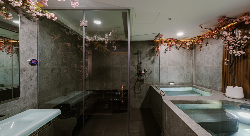 Zenva Private Onsen and Spa (Seen Space Thonglor 13) Zenva Private Onsen and Spa – เซ็นวา ออนเซ็นส่วนตัว สปาหรู ย่านทองหล่อ 13 13