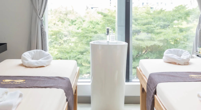 Relax Place (Century On nut) Relax Place (Century On Nut) – รีแลกซ์เพลส นวดไทยพรีเมียม เซ็นจูรี่ อ่อนนุช ใกล้ BTS 2