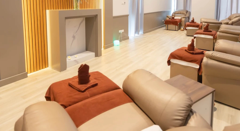 Relax Place (Century On nut) Relax Place (Century On Nut) – รีแลกซ์เพลส นวดไทยพรีเมียม เซ็นจูรี่ อ่อนนุช ใกล้ BTS 6