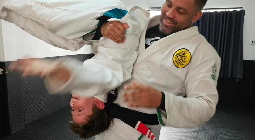 Marcelo Silva Martial Arts Marcelo Silva Martial Arts – มาร์เซโล ซิลวา มาร์เชิล อาร์ตส์ คลาสยิวยิตสู มวยไทย สุขุมวิท 22 5