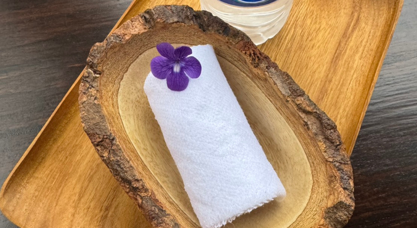 Sweet Lemongrass Massage 6 Sweet Lemongrass Massage 6 – ตะไคร้หอม 6 นวดผ่อนคลายใจกลางเมืองภูเก็ต 10