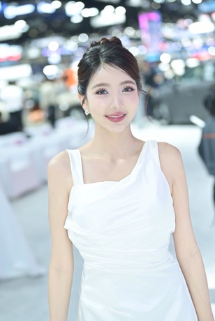 Luxe Bangkok Clinic (BTS Phahonyothin 24) Luxe Bangkok Clinic (BTS Phahonyothin 24) (มีสาขาเดียวเท่านั้น)  image_picker_D13E8255-C212-4DC0-BFB8-876C12074D91-11791-00000CC2806A4662