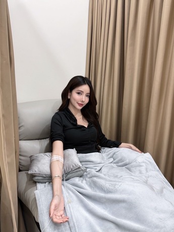 Luxe Bangkok Clinic (BTS Phahonyothin 24) Luxe Bangkok Clinic (BTS Phahonyothin 24) (มีสาขาเดียวเท่านั้น)  image_picker_11AEE90E-D74B-467C-B942-E0944AE2A5E3-11791-00000CC27FF3F095